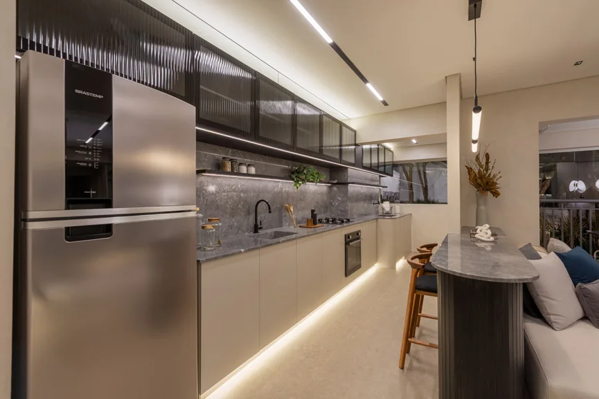 Cozinha do apto de 3 dorms. c/ suíte - opção ampliada de 83m² (Foto do decorado)