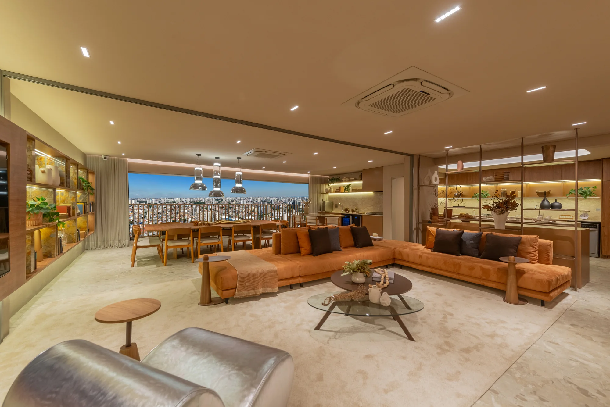Living do apartamento de 243m² (Foto do decorado)